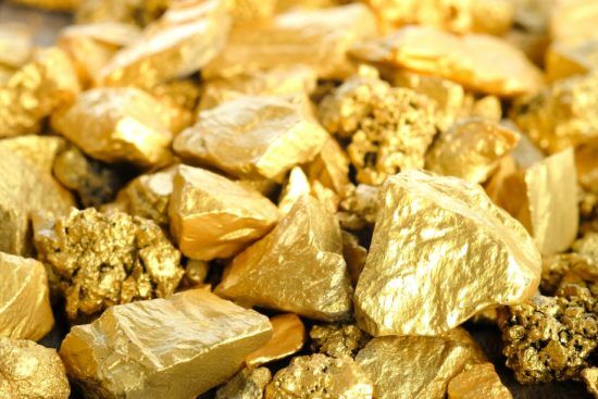many gold rocks